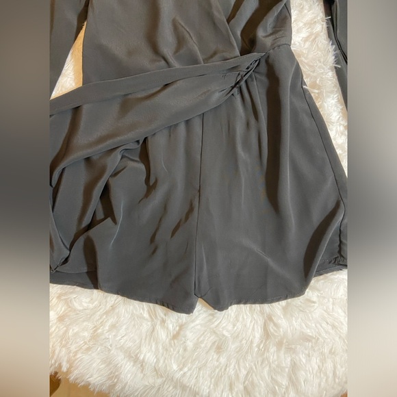 HYFVE Black asymmetrical split sleeve Skirt Romper size Small new - Picture 5 of 14